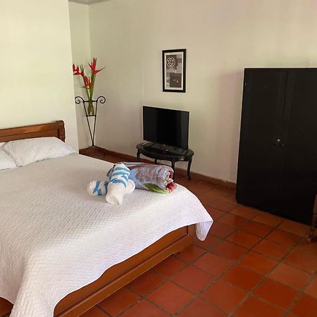Villa Sonia Eco-Hostel Gigante Exterior photo